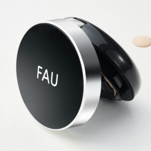 FAU SPF 50+ Течна пудра 3 в 1